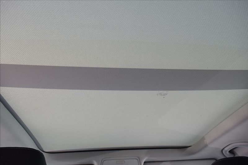 Volkswagen Tiguan 1,4 i 90kw BI-XENON PANORAMA - fotka 21 z 44