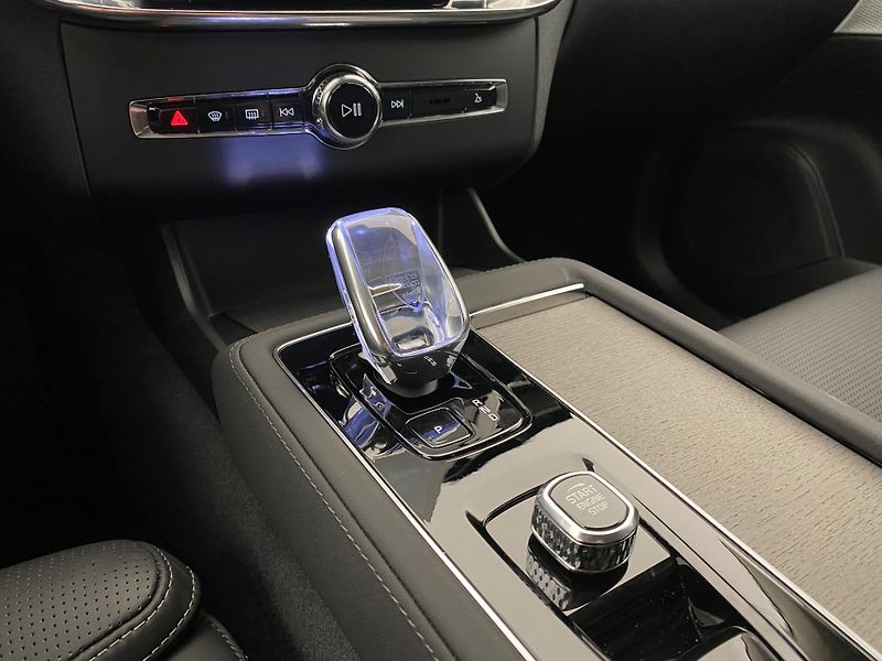 Volvo XC90 T8 AWD RECHARGE BRIGHT PLUS 7m - fotka 27 z 67