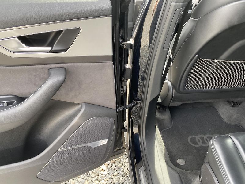 Audi Q7 3.0TDi 4x4 270PS S-LINE 7MÍST! - fotka 106 z 173