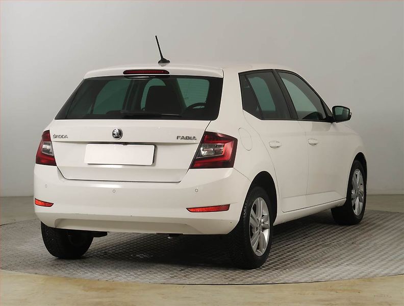 Fiat Tipo (2022) Cross 1.0 FireFly, Serv.kniha - fotka 5 z 15