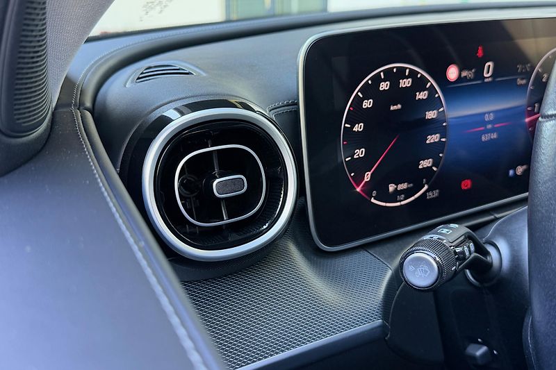 Mercedes-Benz Třídy C (2023) C 220d 4Matic Allterrain - fotka 35 z 125