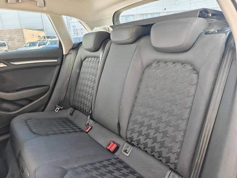 Audi A3 6MP 1,6TDI - fotka 8 z 22