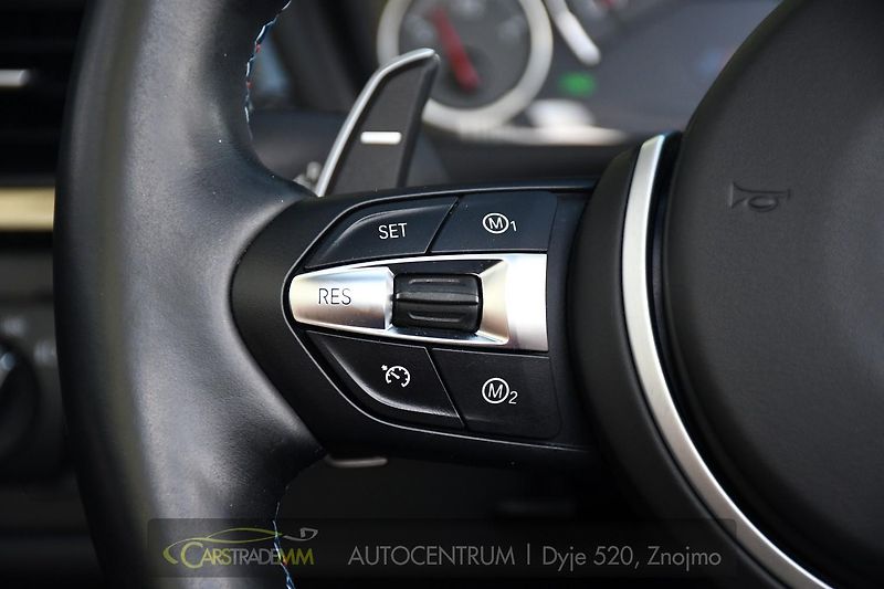 BMW M4 3.0 317kW HUD LED DPH - fotka 35 z 57