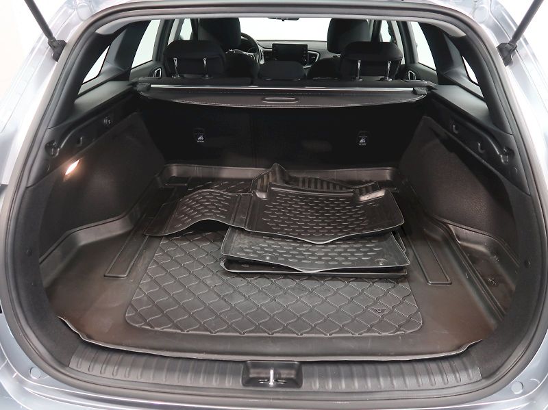 Kia Ceed (2024) FRESH 1.5T-GDI 118kW ZÁRUKA - fotka 32 z 33