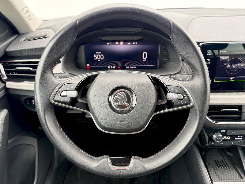 Škoda Kamiq (2024) 1.5 TSI / 110 kW / TOP SELECTI - fotka 16 z 34