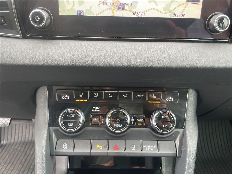Škoda Karoq 1,0 TSi 85kw Style Tažné GPS - fotka 18 z 34