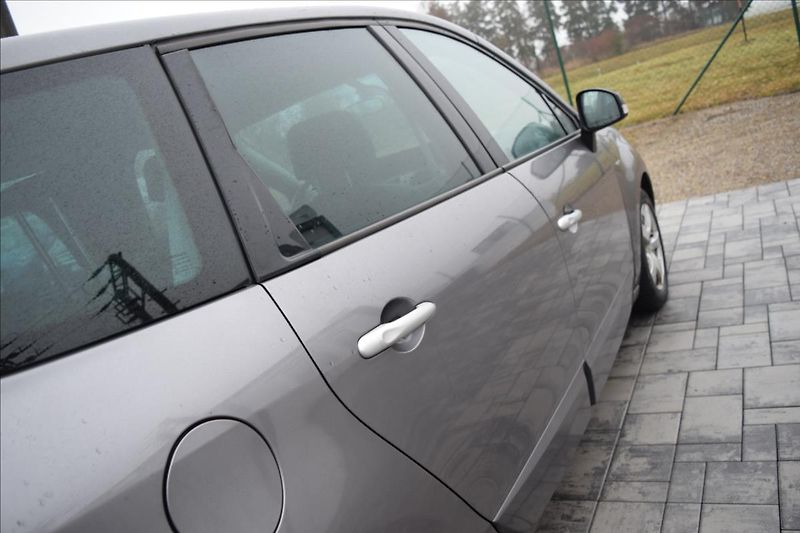 Renault Scénic 1,9 DCI 96KW TAŽNÉ NAVI KAMERA - fotka 10 z 57