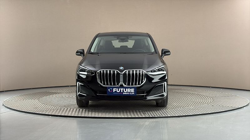 BMW Řada 2 218i AUT Luxury Line - fotka 3 z 27