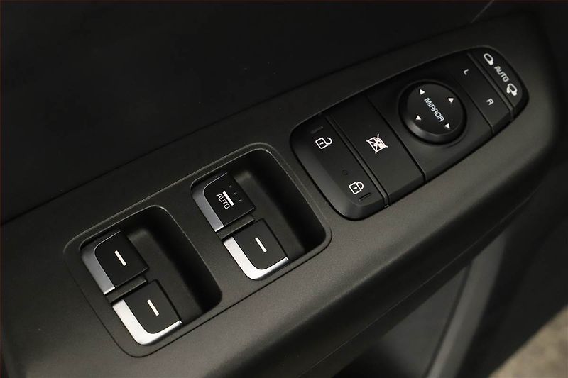 Kia Sportage (2016) 1.6 GDI, Navi, Tempomat - fotka 17 z 20