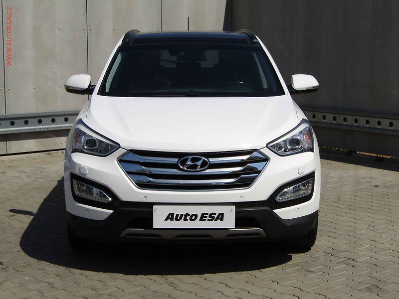 Hyundai Santa Fe (2015) 2.2 CRDi 4x4, AT, panor - fotka 2 z 25