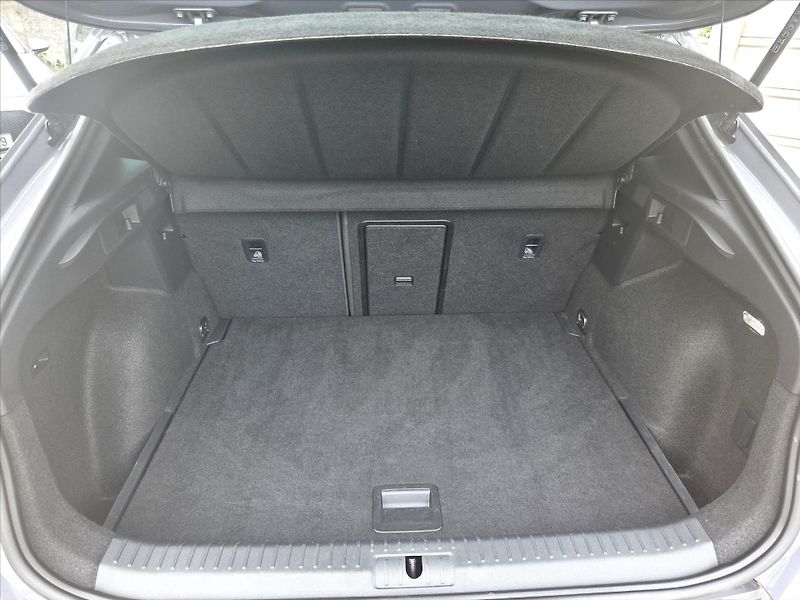 Cupra Formentor 2,0 TSi DSG 4x4 Tažné z. Záruk - fotka 11 z 23