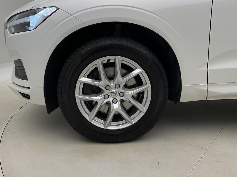 Volvo XC60 T5 MOMENTUM AUT CZ - fotka 33 z 43