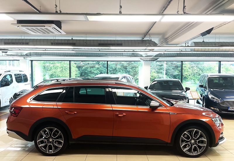 Škoda Superb 2.0 TSI, 200 kW, SCOUT, 4x4,ČR - fotka 7 z 40