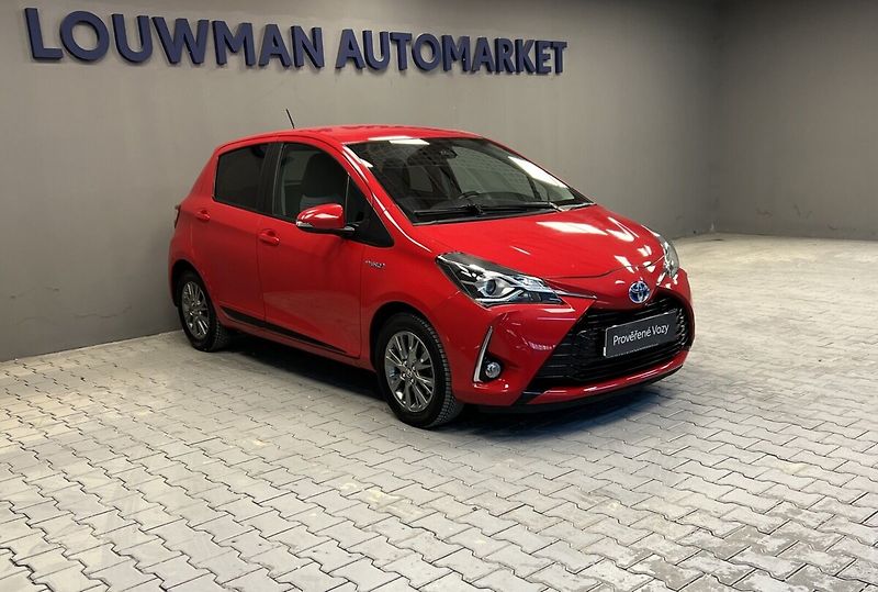 Toyota Yaris Hybrid e-CVT Active Trend - fotka 12 z 15