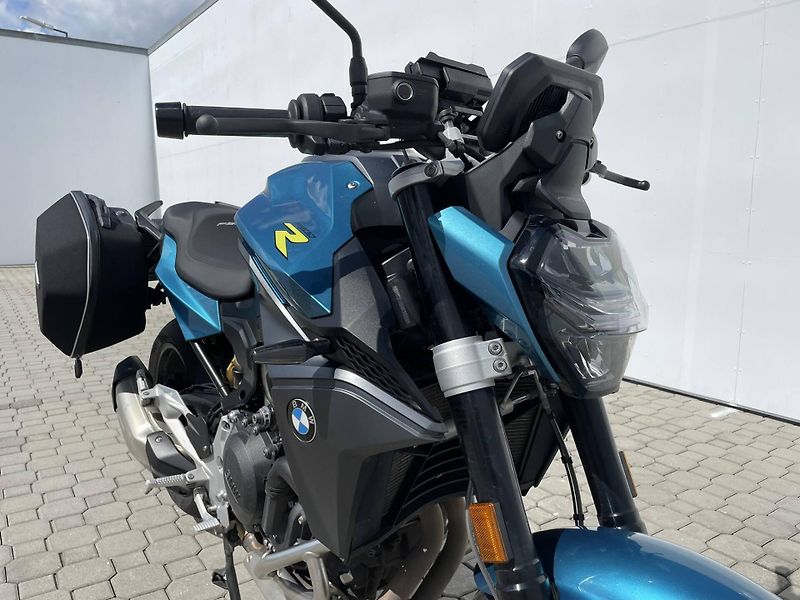 BMW (2025) F 900 R - fotka 5 z 13