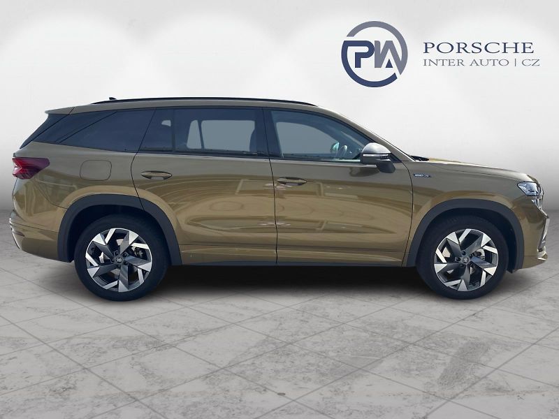 Škoda Kodiaq 2,0 TDI 142 kW SPORTLINE 4X4 D - fotka 8 z 30
