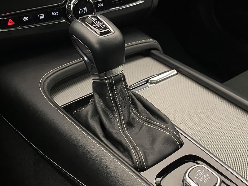Volvo V90 D4 R-DESIGN AUT  - fotka 28 z 48
