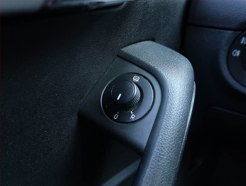 Škoda Octavia (2014) Ambition 1.6 TDI, ČR,1.maj - fotka 17 z 19