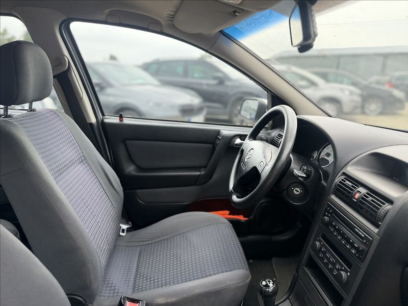 Opel Astra 1,6 16V 74tKm DIGIKLIMA - fotka 19 z 20