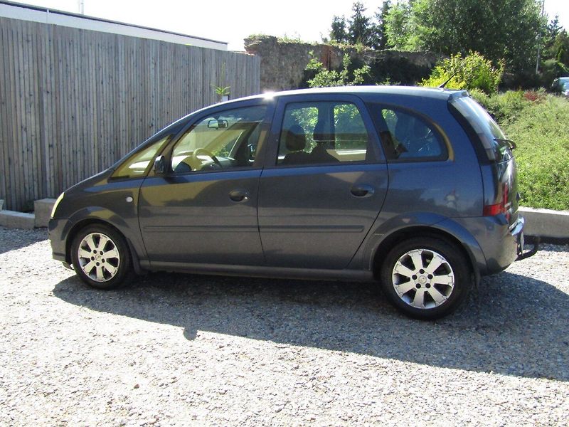 Opel Meriva (2009) 1.7 CDTi 74kW - fotka 9 z 35
