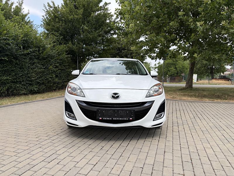 Mazda 3 1.6 90th Anniversary - fotka 15 z 27