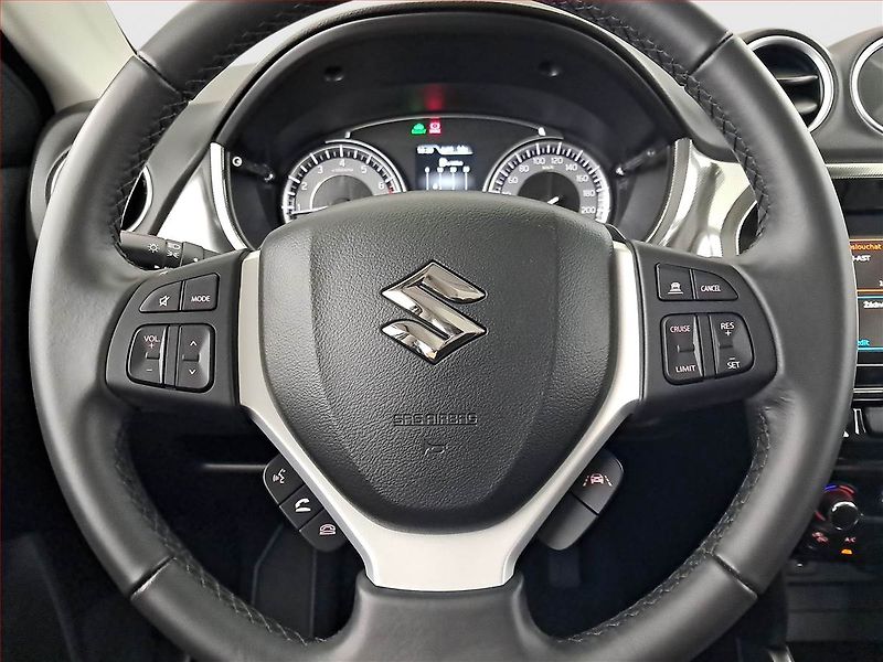 Suzuki Vitara (2024) Elegance 1.5 Hybrid - fotka 22 z 22