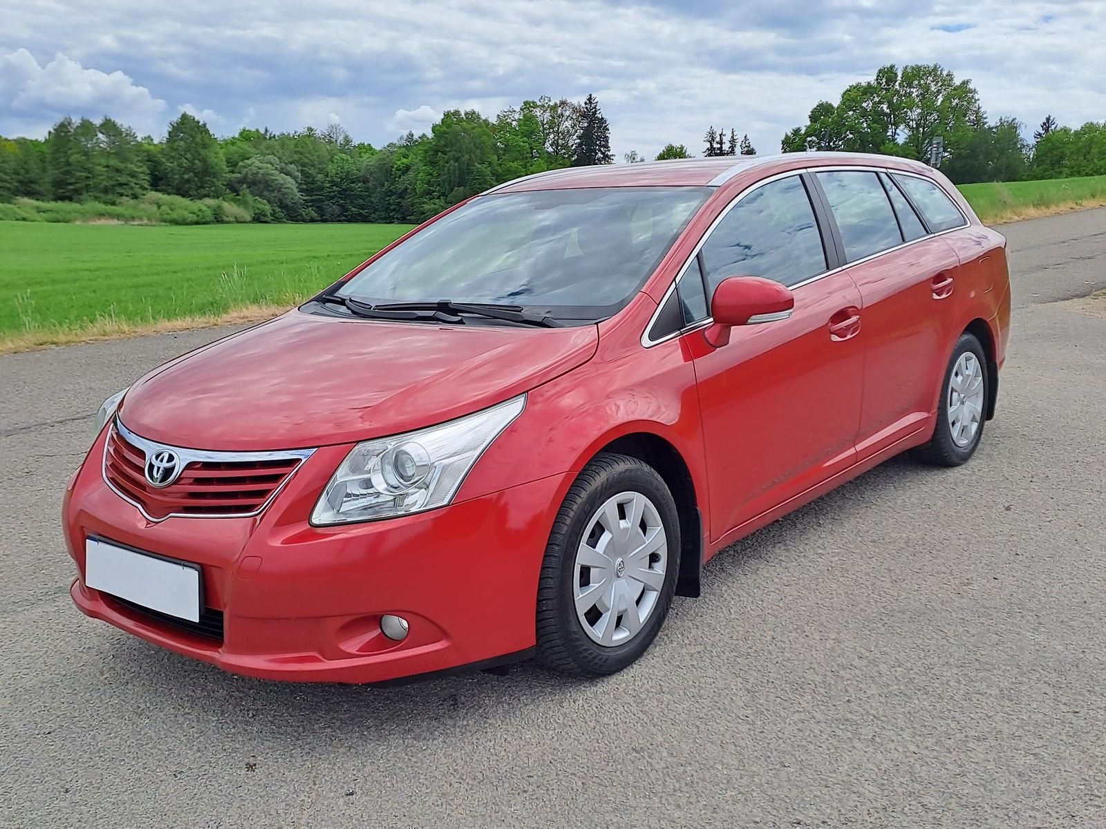 Toyota Avensis 1.8 VVT-i NAVI PĚKNÝ STAV