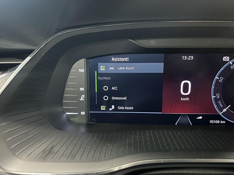 Škoda Octavia (2022) 2.0TDi Style Matrix LED NezávT - fotka 18 z 30