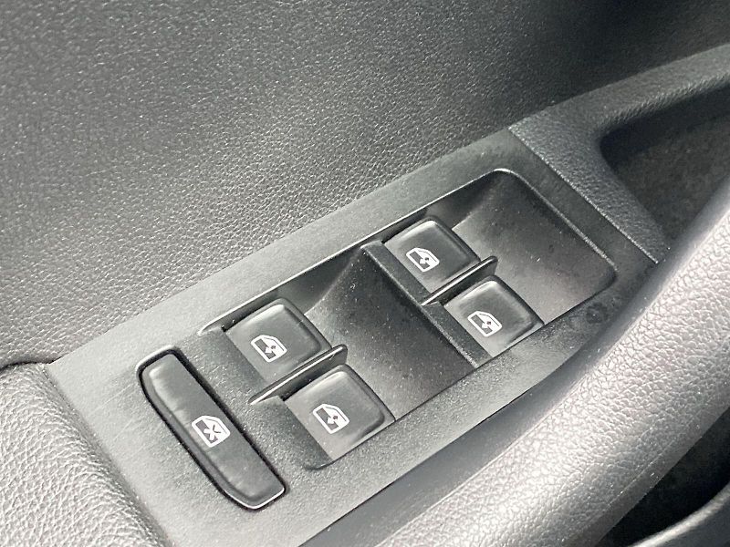 Škoda Octavia (2017) Combi 2.0 TDI DSG Ambition+ - fotka 19 z 34