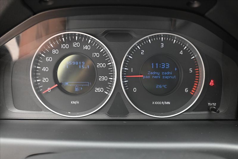 Volvo V70 2,0 120kW D4 Manuál Tažné - fotka 16 z 29