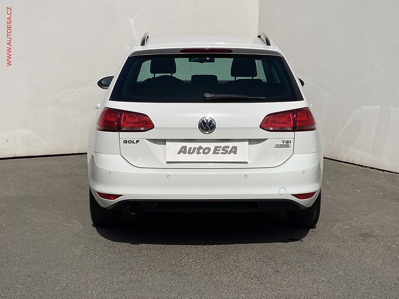 Volkswagen Golf (2015) 1.2 TSi, CUP, výhřev sed - fotka 5 z 17
