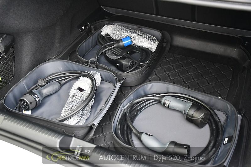 Mercedes-Benz EQE 43 AMG 4M AIR NIGHT P. HYPERSC - fotka 39 z 62