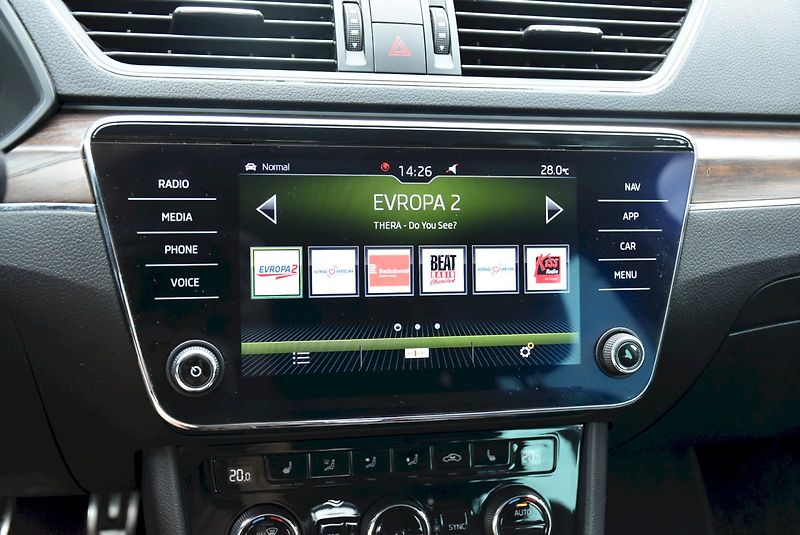 Škoda Superb (2020) Scout 2.0 TDI 140 kW 4x4 DSG - fotka 15 z 32