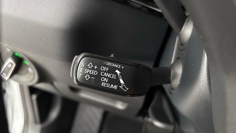 Škoda Karoq 1.5 TSI DSG Style - fotka 14 z 28