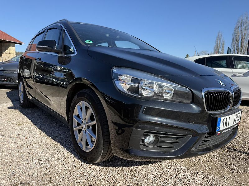BMW Řada 2 (2015) 1.5 100kw spotřeba 4.9L2 - fotka 6 z 49