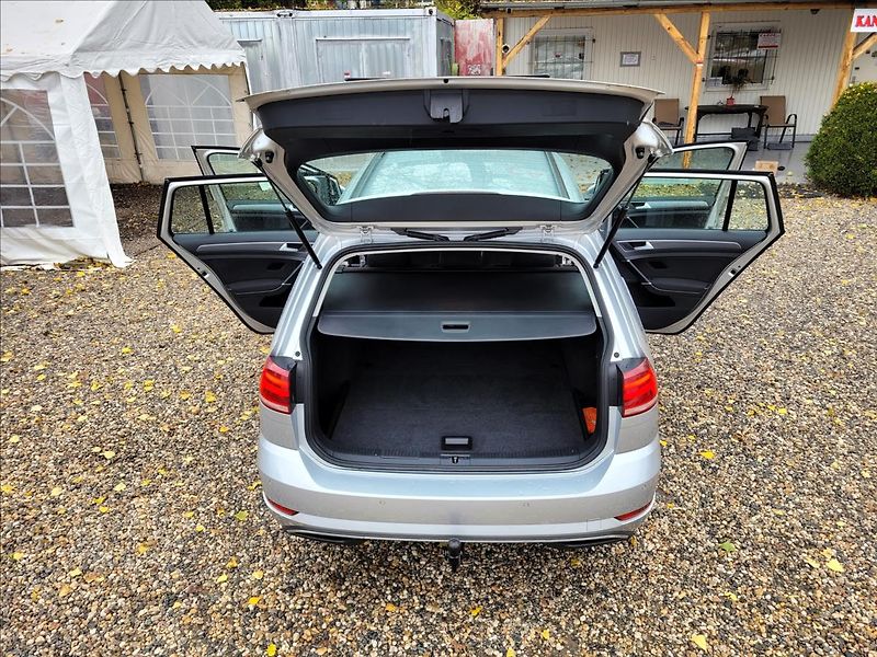 Volkswagen Golf 1,0 TSI,navi,digiklima,acc,alu - fotka 40 z 49