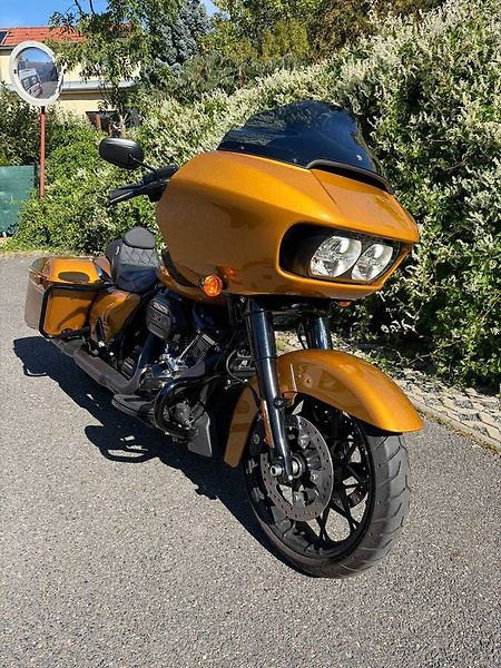 Harley-Davidson FLTRXS Road Glide Special (2023) - fotka 11 z 16