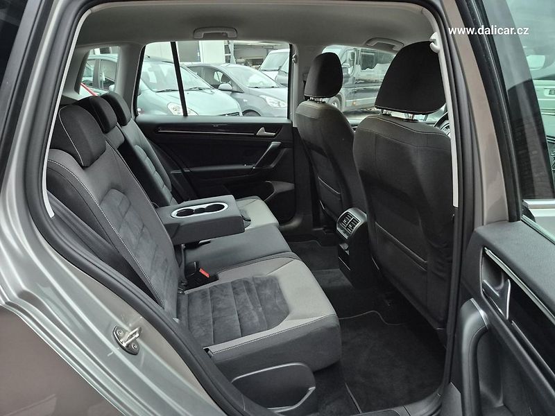 Volkswagen Golf Sportsvan (2016) 1.4TSi 110KW Highline NAVI - fotka 43 z 57