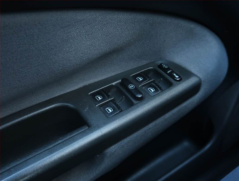 Škoda Octavia (2001) 1.9 TDI, nová STK, Tažné - fotka 15 z 16