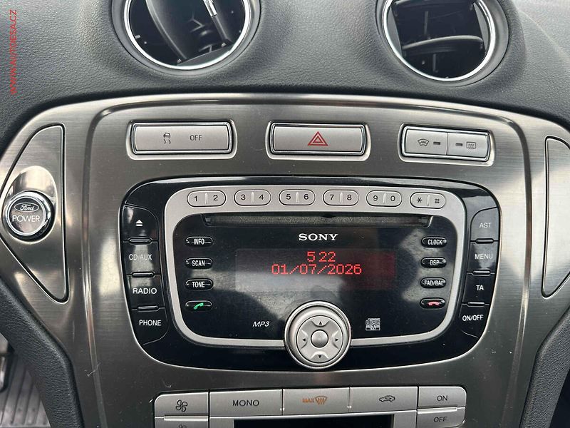 Ford Mondeo (2009) 2.2TDCi, Xenon, AC - fotka 14 z 15