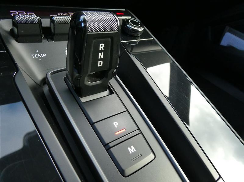 Porsche 911 3,0 Carrera 4, ČR, 2.Maj, DPH - fotka 35 z 53