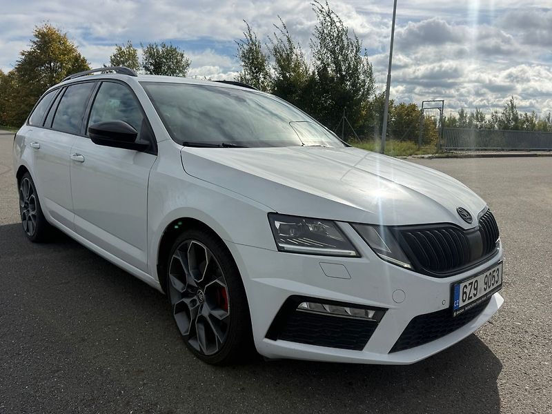 Škoda Octavia 2,0 TDI RS 135 kW 4X4 DSG ODPO - fotka 7 z 21