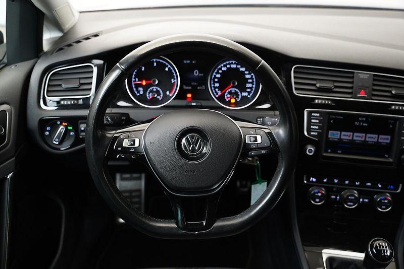 Volkswagen Golf - fotka 14 z 22