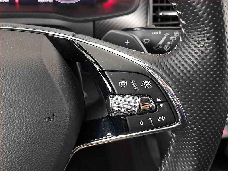 Škoda Kodiaq (2023) Sportline 1.5 TSI - fotka 20 z 22