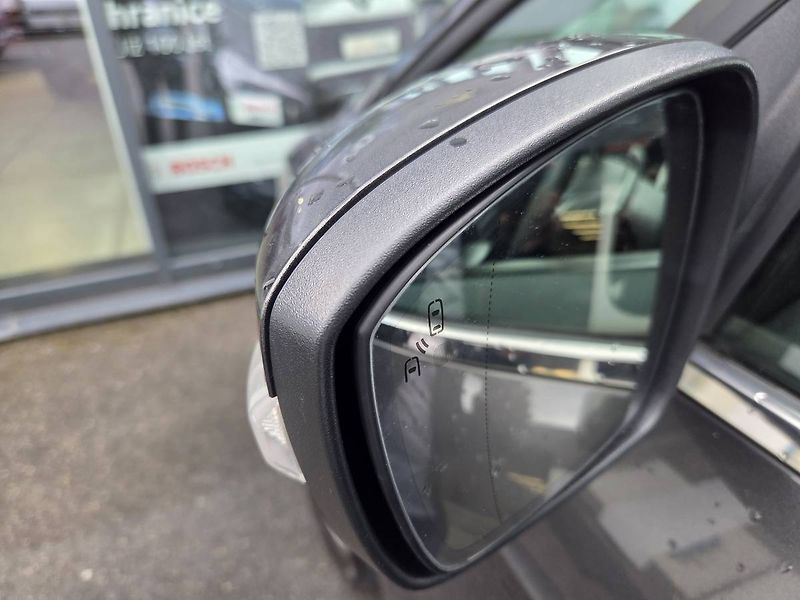Ford Galaxy 2.0 TDCI Automat Titanium+ - fotka 10 z 43