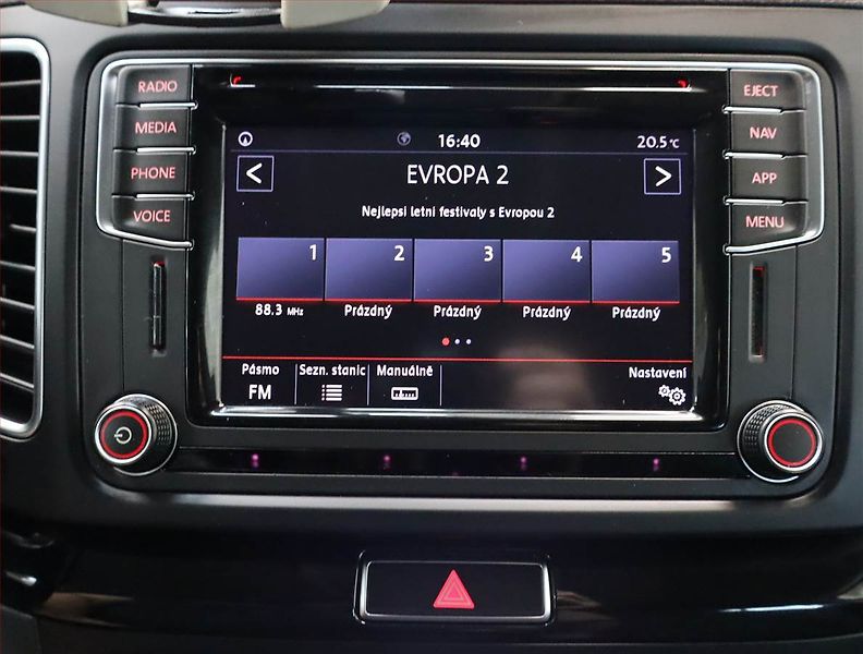 Volkswagen Sharan (2020) 1.4 TSI - fotka 12 z 22