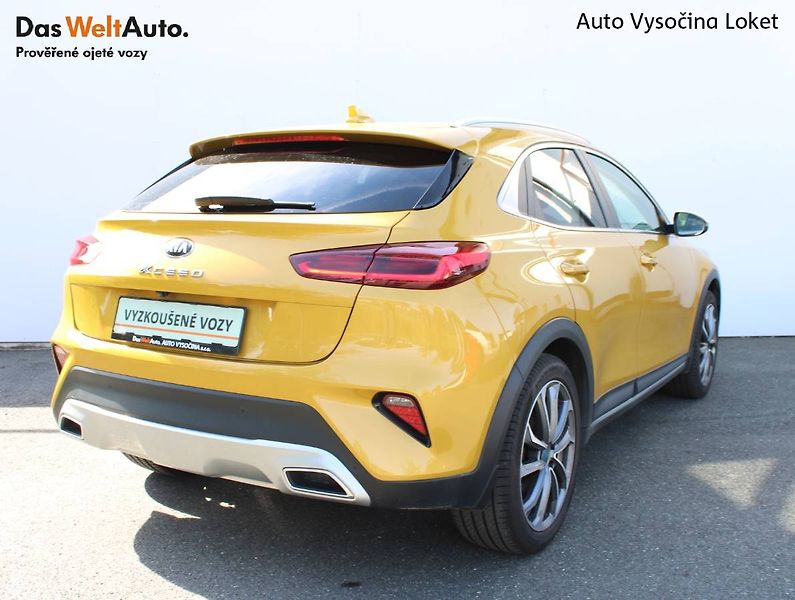 Kia XCeed (2020) 1.6 T-GDI 150kW automat LED - fotka 2 z 32