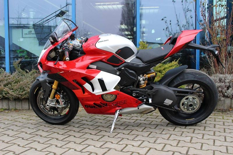 Ducati Panigale V4 R (2023) 2023 4400KM - fotka 11 z 12