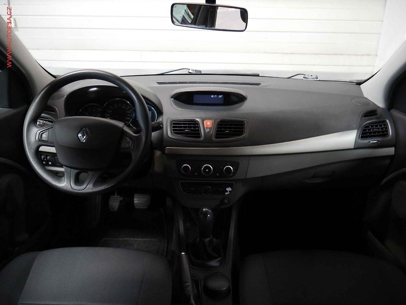 Renault Mégane (2010) 1.5 dCi, 2.maj,ČR, AC, temp - fotka 8 z 19