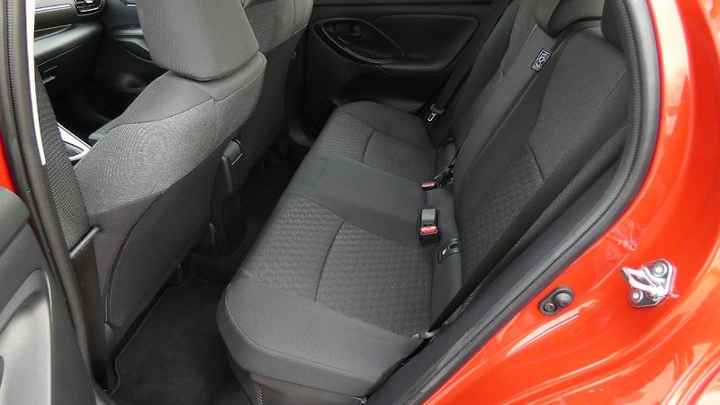 Mazda 2 1.5 Hybrid e-CVT Agile - fotka 19 z 22